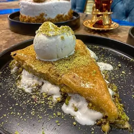 باقلوا بستنی
